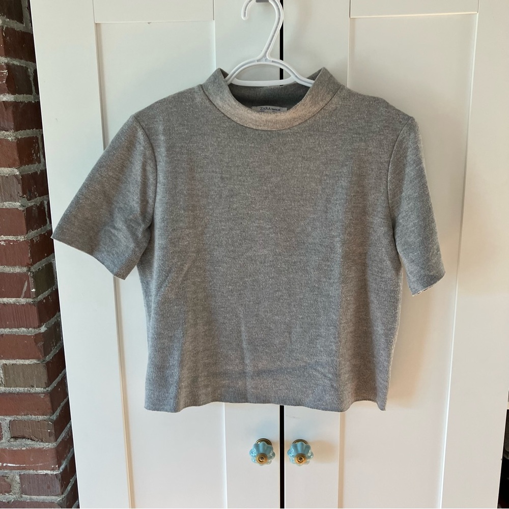Cropped turtleneck tee
